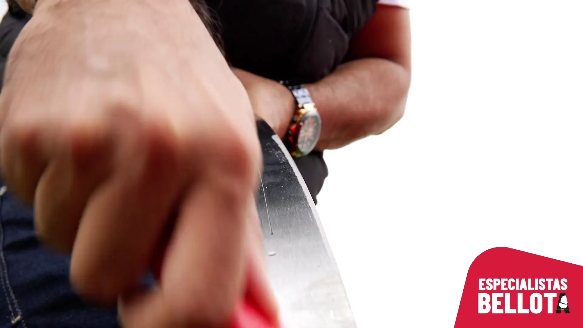 machete para cortar leña: comprendiendo su uso y ventajas
